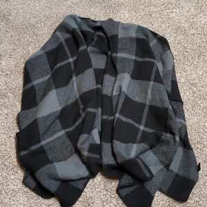 Woman's fleece cape box #7 one size